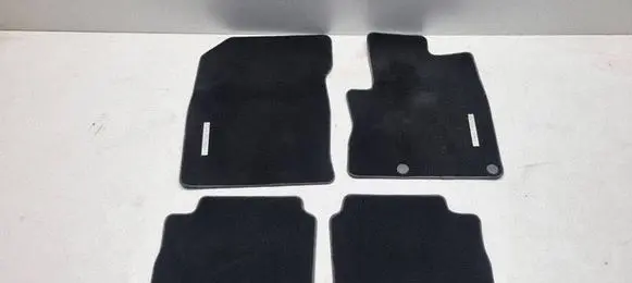 Nissan Qashqai J12 Car floor mat set KE7556UA0B
