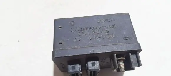 Glow plug pre-heat relay