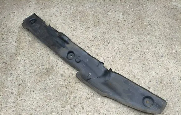 Volvo XC40 Fender end trim 31442797