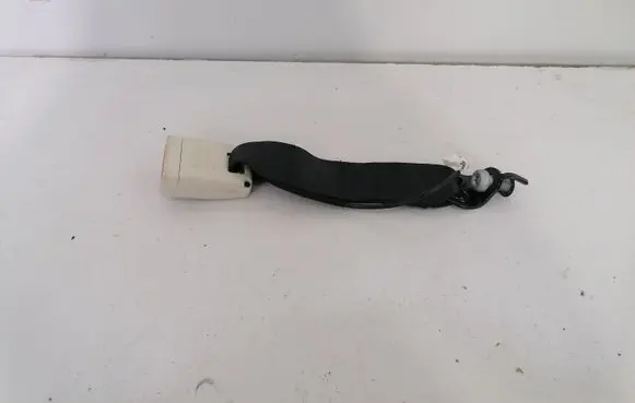 BMW 7 G11 G12 Middle seatbelt buckle (rear) 7435931