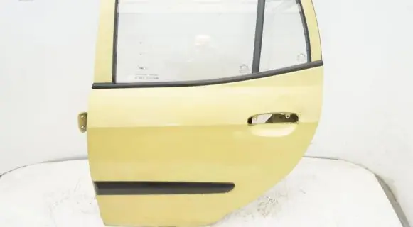 KIA Picanto Rear door