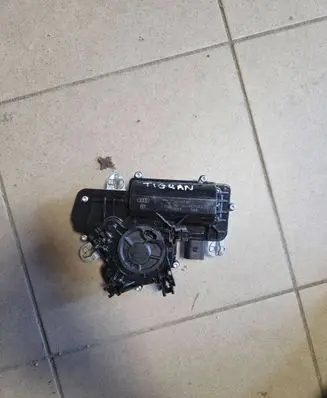 Volkswagen Tiguan Tailgate boot lock/latch motor 3g0827887c