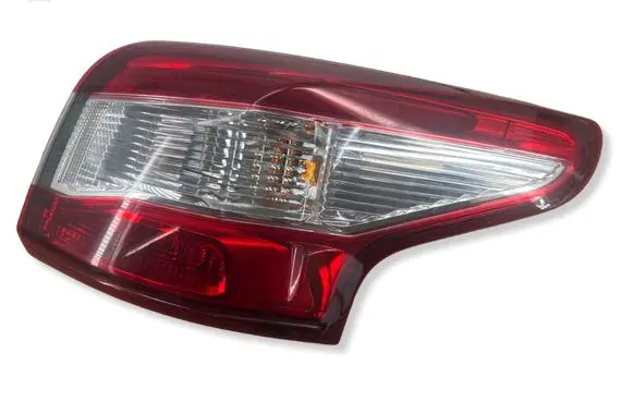 Nissan Qashqai Rear/tail lights 22018013 02R1YS1