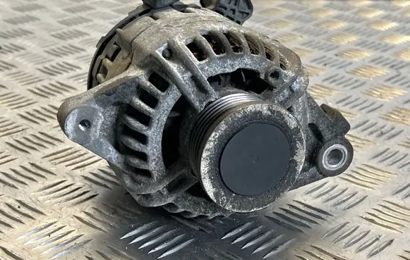 Toyota Yaris Generator/alternator 270600N011 0124225055