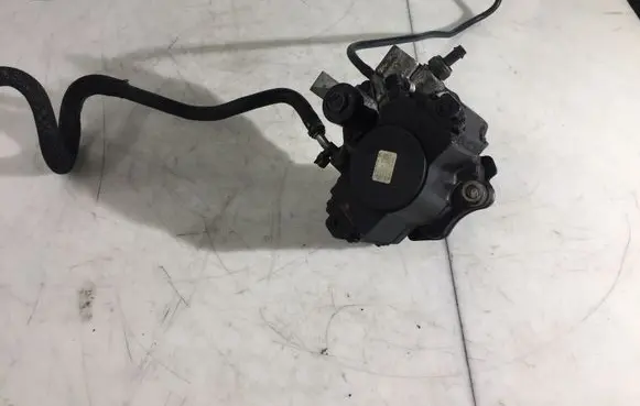 Mercedes-Benz Sprinter W906 Fuel injection high pressure pump A6510700701