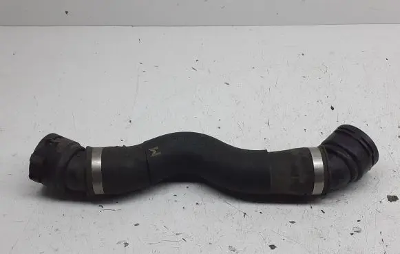 BMW 5 G30 G31 Engine coolant pipe/hose 8572906