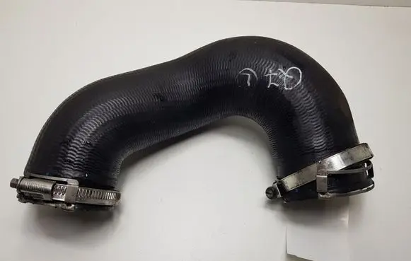 Intercooler hose/pipe