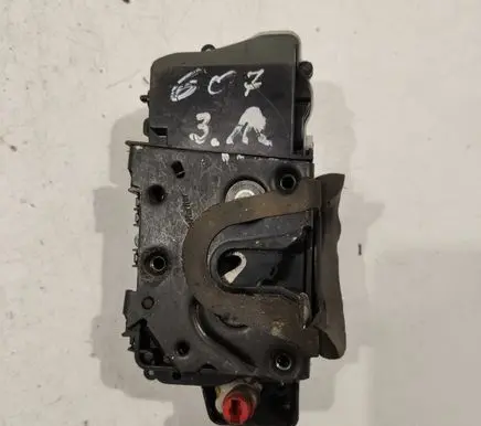 Peugeot 607 Rear door lock