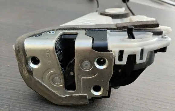 Subaru XV Rear door lock 61035FJ210