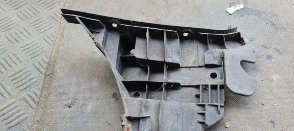 Volvo V70 Front bumper mounting bracket 31265345