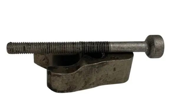 Mercedes-Benz E W212 Fuel Injector clamp holder 