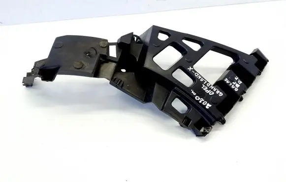 Opel Grandland X Rear bumper mounting bracket YP00035680