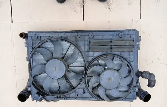 Volkswagen PASSAT B7 Fan set 1K0145928J