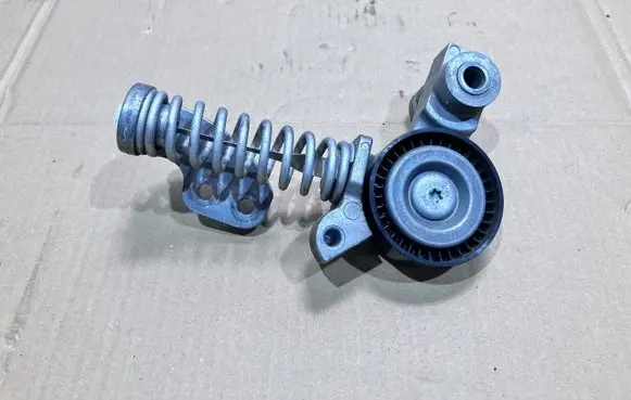 Volvo S60 Timing belt tensioner 31460372