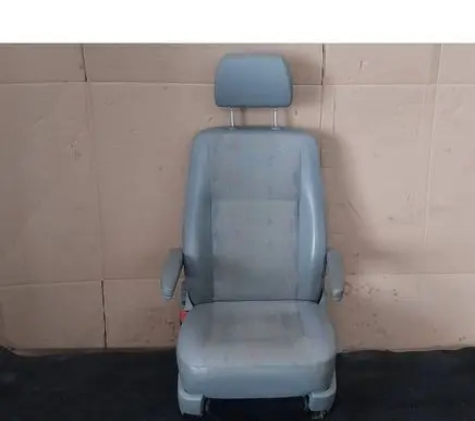 Volkswagen Transporter - Caravelle T5 Front driver seat 7H0881303E