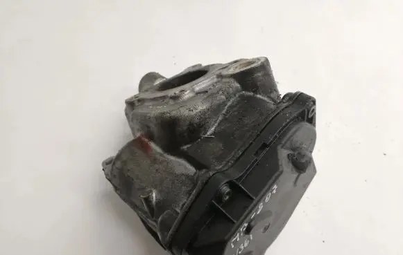 Mercedes-Benz E C207 W207 Throttle valve A6511400360