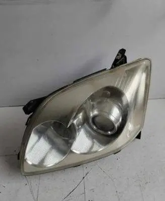 Toyota Avensis T250 Headlight/headlamp