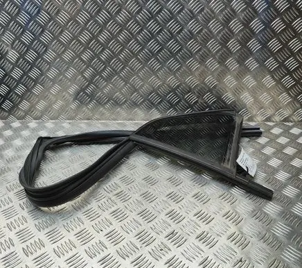 KIA Sportage Rear vent window glass 83530R2010