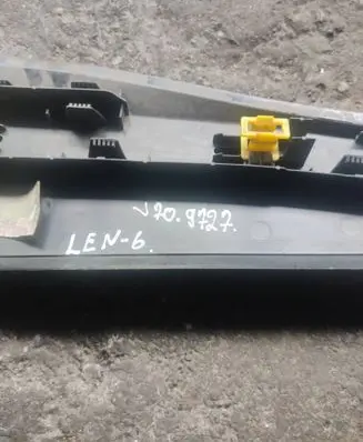 Volvo V70 Center/middle under tray cover 6G9N9S282DA