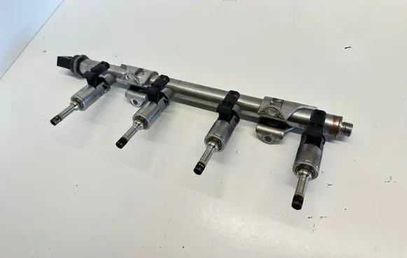 Volkswagen Polo V 6R Fuel main line pipe 04E133320D 1444430587 04F133320D