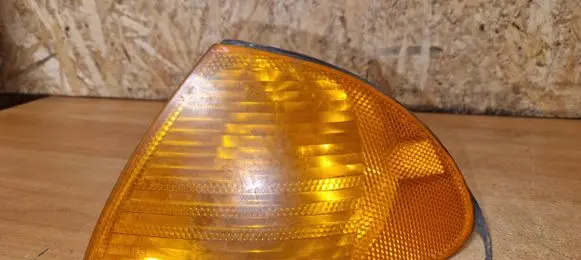 BMW 3 E46 Front indicator light 1315106140