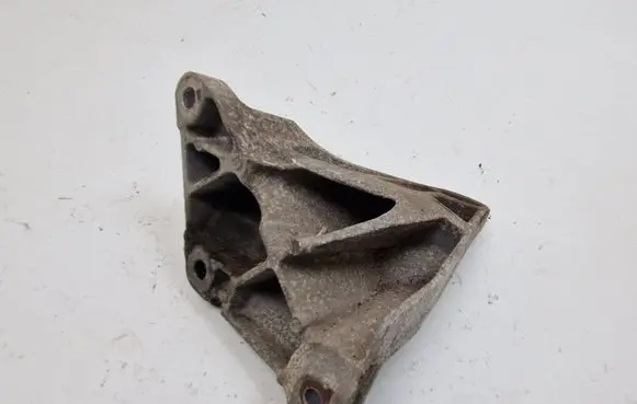 Jaguar XF X250 Engine mounting bracket CX236037AB