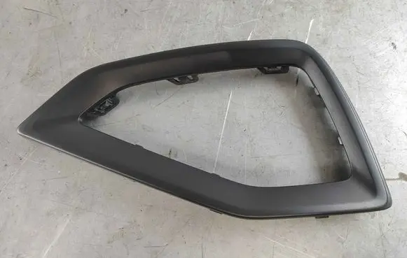 Audi Q2 - Front bumper lower grill 81a807968a4w3