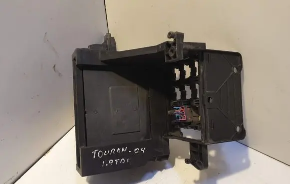 Volkswagen Touran I Comfort/convenience module 3C0937049E F005V00526