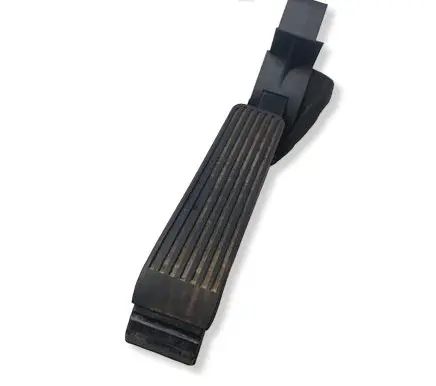 Mercedes-Benz C W203 Accelerator throttle pedal A2033000104