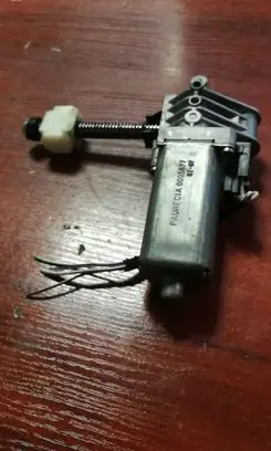 BMW 7 E65 E66 Seat adjustment motor 0390201957