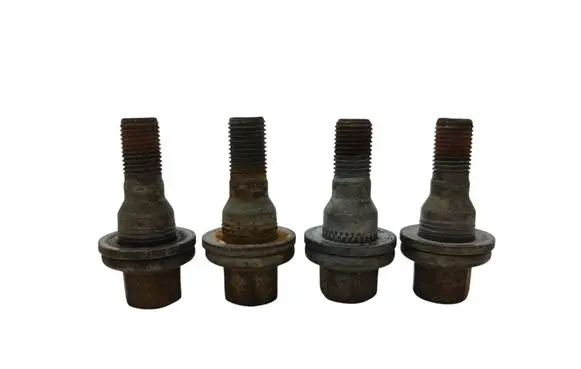 Peugeot 208 I Nuts/bolts 