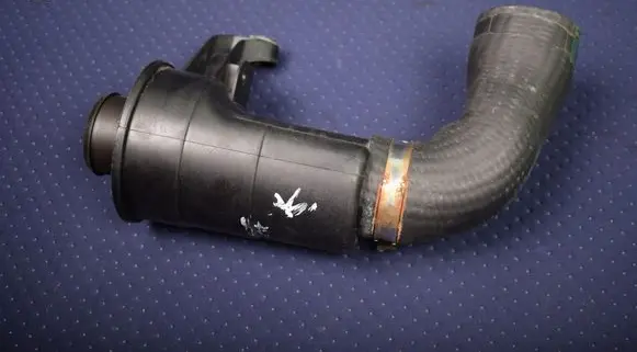 Mercedes-Benz ML W164 Intercooler hose/pipe 13712753075 1017378