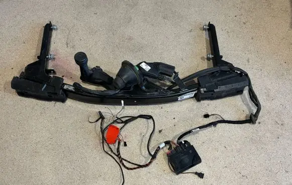 Audi A4 S4 B9 Tow bar set 8W0092157B 8W0959245 4M0907383D
