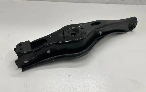 KIA Niro Rear control arm 55220G2500 1636