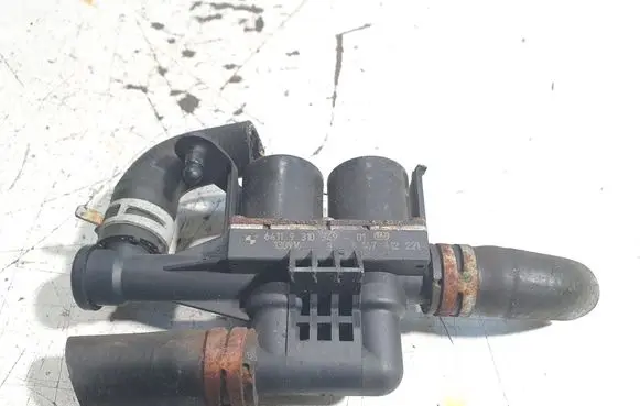 BMW 5 F10 F11 Coolant heater control valve 9310349 1147412221