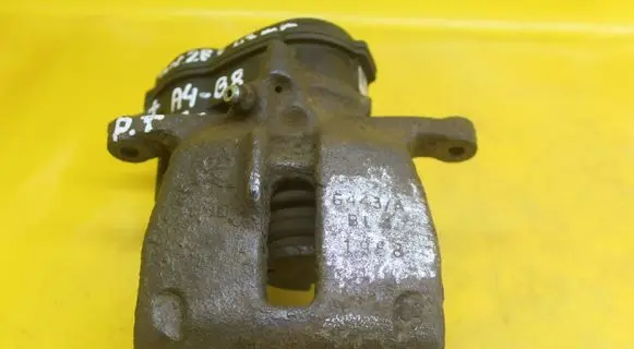 Audi A4 S4 B8 8K Rear brake caliper 6443A 32335478