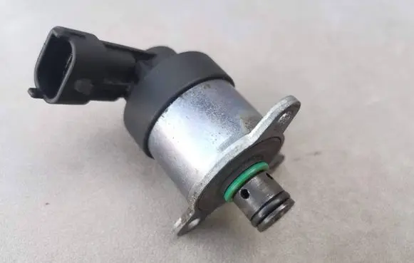 Volvo V70 Fuel pressure regulator 0928400573