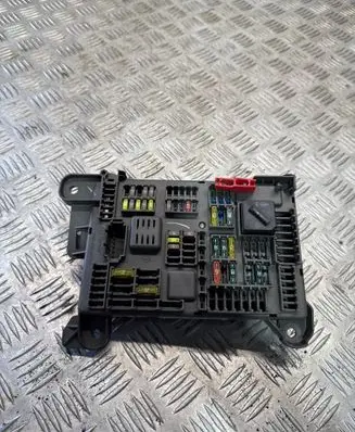 BMW X5 E70 Fuse module 693168704