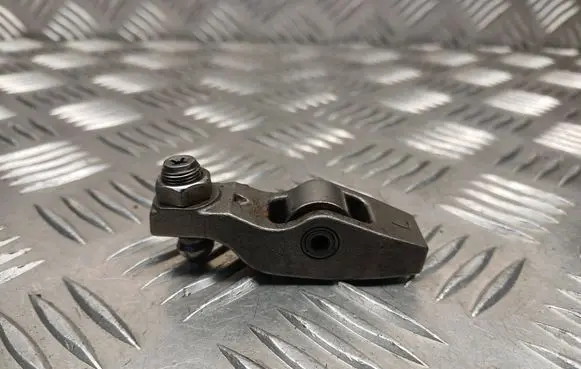 Mitsubishi Pajero Valve rocker arm 