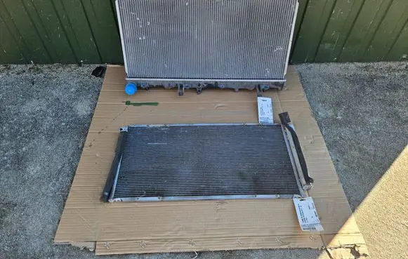 Subaru Outback (BS) Radiator set 45100AL01B 45111AL04A