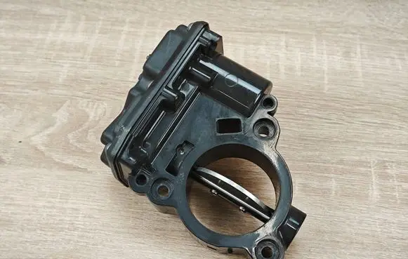 BMW 4 G22 G23 G24 G26 Throttle valve 8512452
