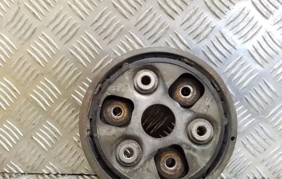 Volkswagen Tiguan Prop shaft universal joint 