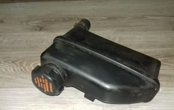 Volvo S80 Power steering fluid tank/reservoir 9485464