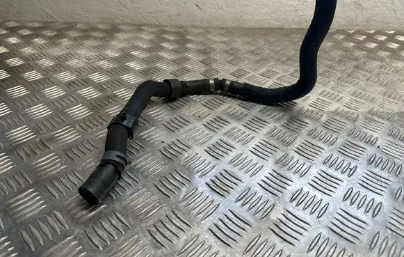 Porsche Cayenne (9Y0 9Y3) Engine coolant pipe/hose