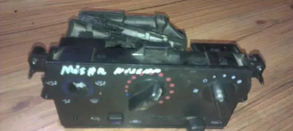 Nissan Micra Climate control unit 7030230732