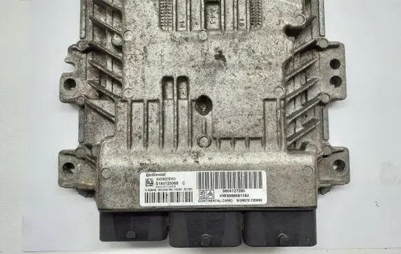 Citroen C4 I Engine control unit/module 9666681180 9804127280 S180123008C