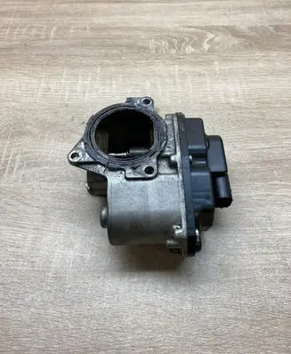Volkswagen PASSAT B6 EGR valve 03L131501G