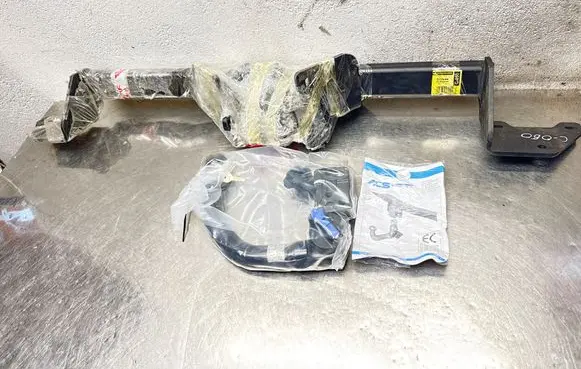 Citroen C4 II Picasso Detachable towbar C050