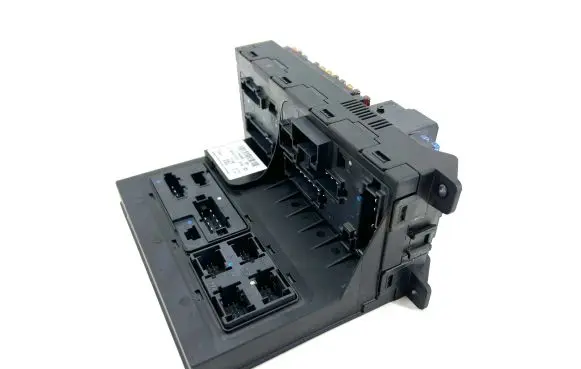 Mercedes-Benz CLS C219 Fuse module 2115459001