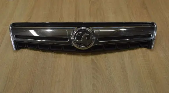 Opel Antara Front bumper upper radiator grill
